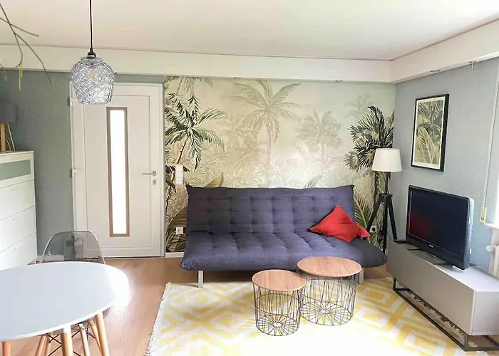 Mitten In Und Doch Im Gruenen: Schoenes Und Modernes Apartamento *