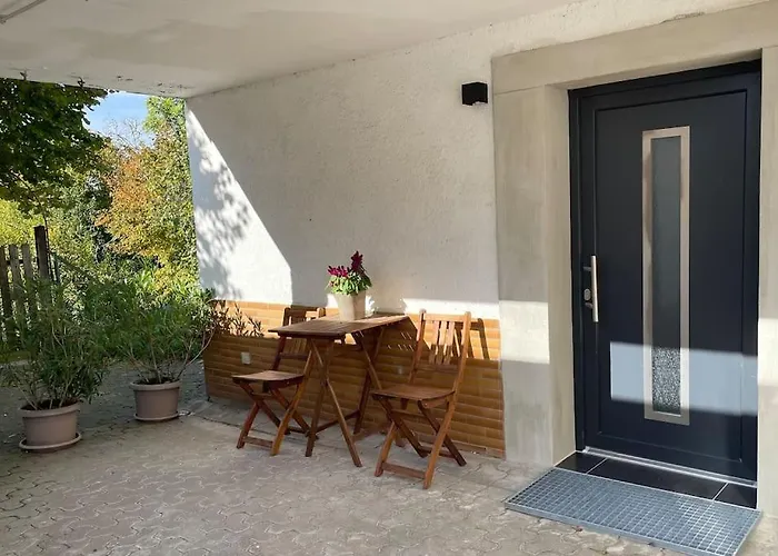 Mitten In Und Doch Im Gruenen: Schoenes Und Modernes Apartamento *